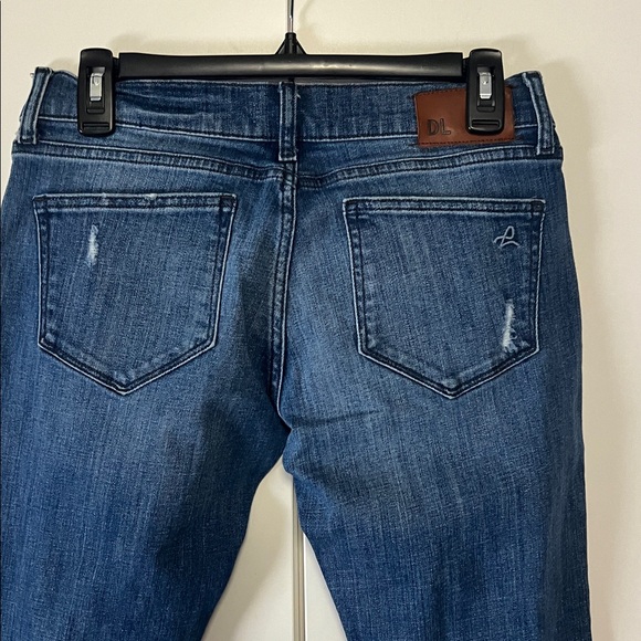 DL1961 Women's Maternity Riley Boyfriend Cropped Blue Distressed Jeans - Picture 7 of 7